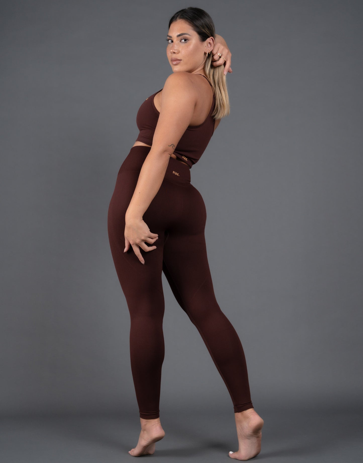 STAX. Premium Seamless V5 Full Length Tights - Gliese (Brown)