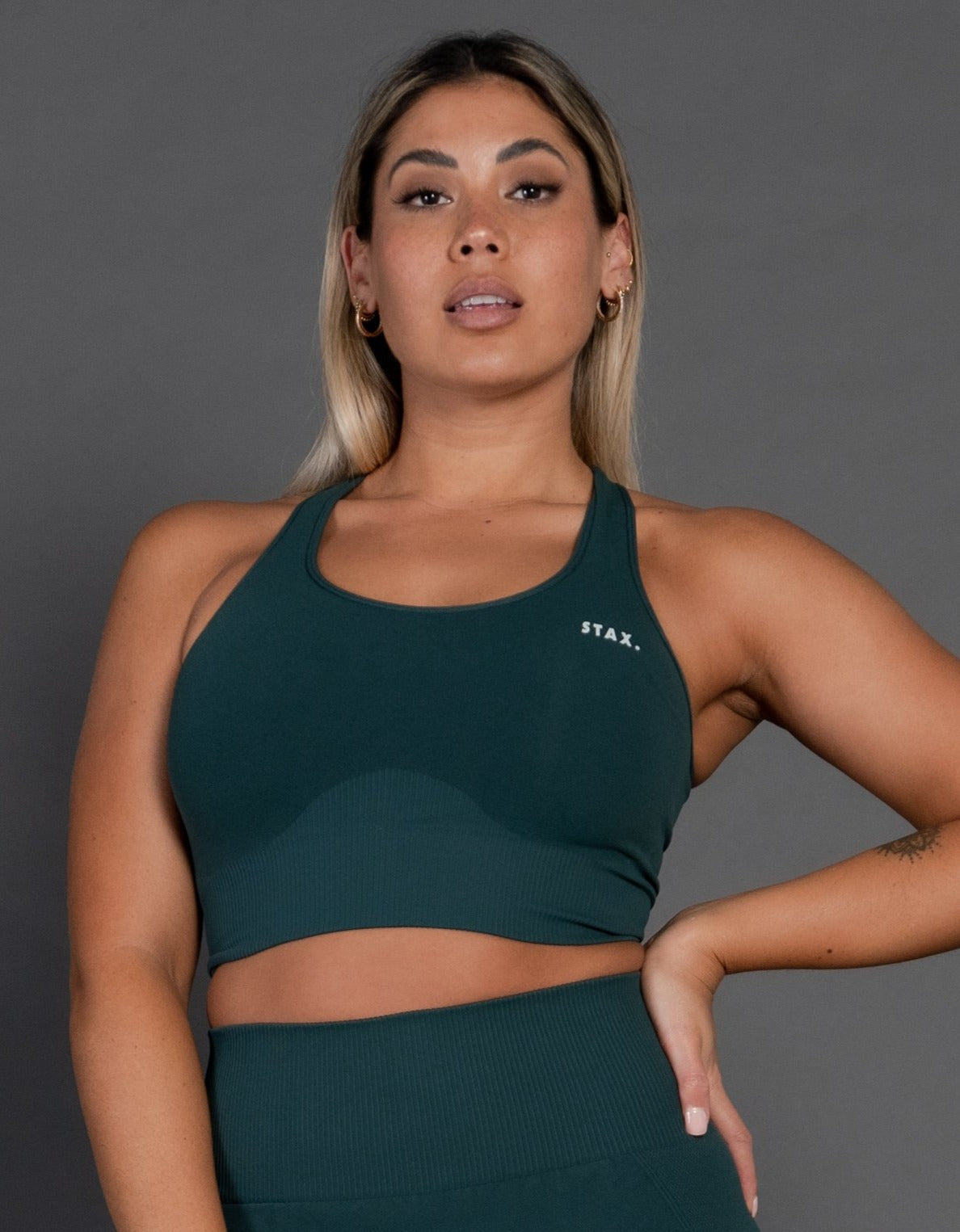 STAX. Premium Seamless V4 Racer Crop - Pine