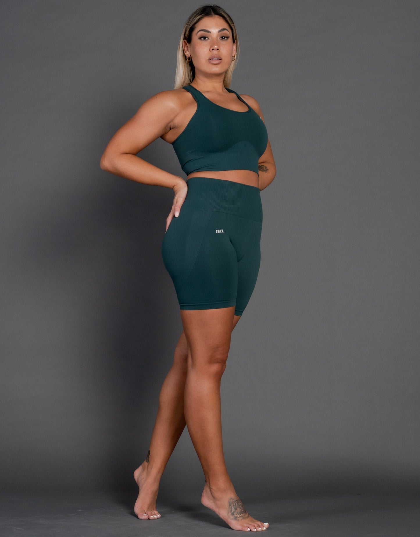 STAX. Premium Seamless V4 Racer Crop - Pine