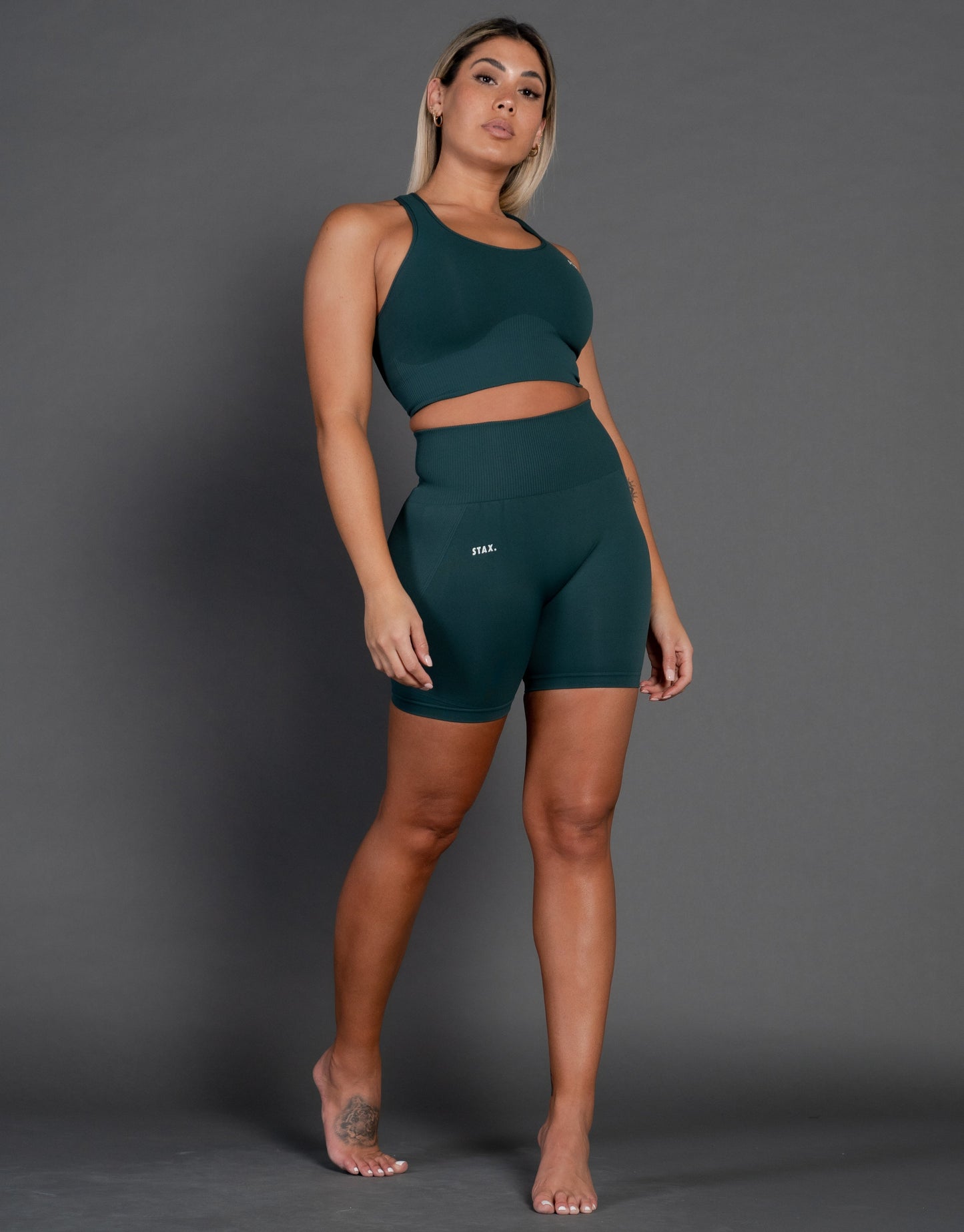 STAX. Premium Seamless V4 Racer Crop - Pine